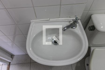 Apartamento à venda com 100m², 3 quartos e 1 vagaÁrea de Serviço - Banheiro