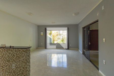 Casa à venda com 5 quartos, 135m² em Igara, Canoas