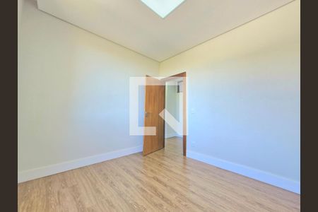 Casa à venda com 230m², 4 quartos e 4 vagas Casa à venda com 230m², 4 quartos e 4 vagasQuarto 2