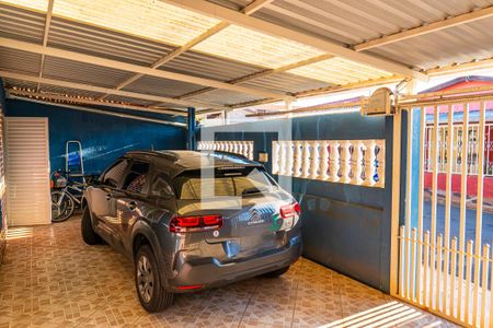 Casa à venda com 200m², 2 quartos e 2 vagasGaragem