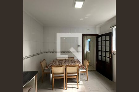 Casa para alugar com 400m², 7 quartos e 2 vagasCozinha