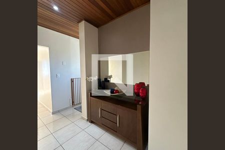 Casa para alugar com 400m², 7 quartos e 2 vagasCorredor dos quartos