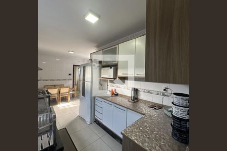 Casa para alugar com 400m², 7 quartos e 2 vagasCozinha