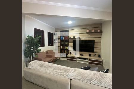 Sala de estar de casa para alugar com 8 quartos, 400m² em Jaguaré, São Paulo