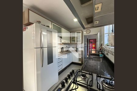 Casa para alugar com 400m², 7 quartos e 2 vagasCozinha