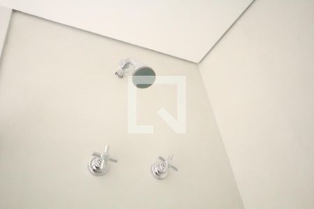 Banheiro de kitnet/studio para alugar com 1 quarto, 26m² em Vila Mariana, São Paulo