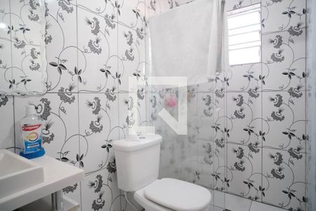 Casa à venda com 170m², 4 quartos e 2 vagasBanheiro 2