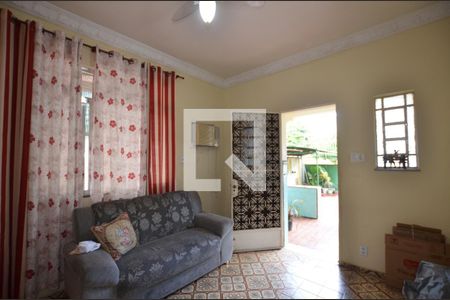 Sala de casa para alugar com 3 quartos, 200m² em Bento Ribeiro, Rio de Janeiro