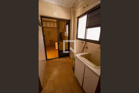 Apartamento à venda com 72m², 3 quartos e 1 vagaÁrea de Serviço