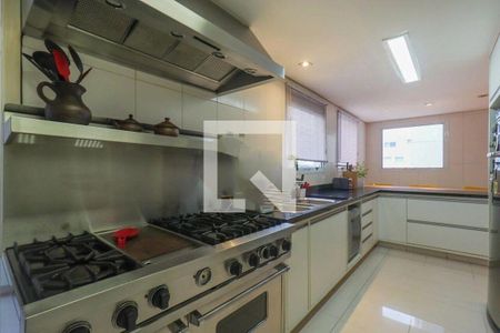 Apartamento à venda com 417m², 4 quartos e 6 vagas