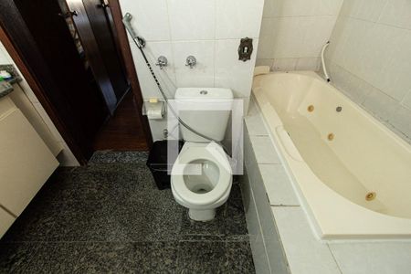 Apartamento para alugar com 183m², 3 quartos e 2 vagasBanheiro Suíte 1