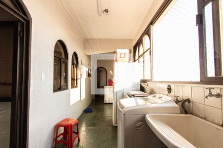 Apartamento para alugar com 183m², 3 quartos e 2 vagasÁrea de Serviço