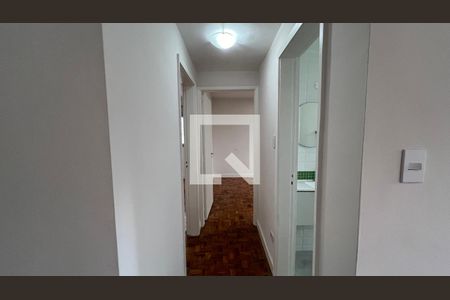 Corredor quartos  de apartamento à venda com 2 quartos, 90m² em Jardim Paulista, São Paulo