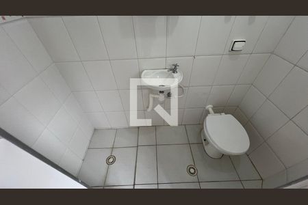 Apartamento à venda com 90m², 2 quartos e sem vaga Apartamento à venda com 90m², 2 quartos e sem vagaBanheiro de serviço