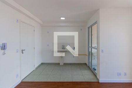 Cozinha de apartamento para alugar com 2 quartos, 47m² em Vila Fátima, São Paulo
