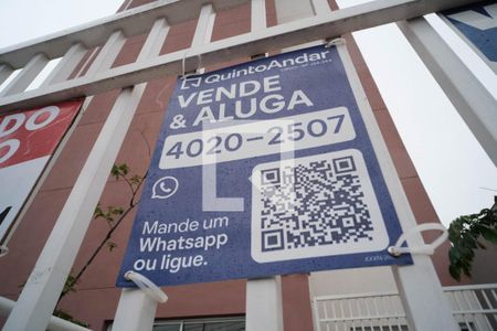 Apartamento para alugar com 50m², 2 quartos e 1 vaga Apartamento para alugar com 50m², 2 quartos e 1 vagaFachada e placa