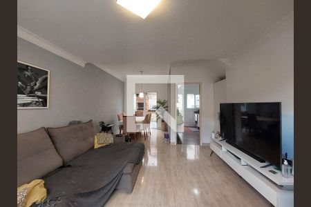 Sala de casa de condomínio para alugar com 3 quartos, 117m² em Vila Erna, São Paulo