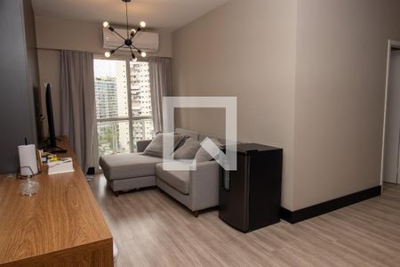 Sala de apartamento para alugar com 2 quartos, 73m² em Barra da Tijuca, Rio de Janeiro