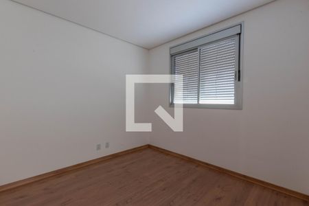 Apartamento à venda com 256m², 4 quartos e 4 vagasQuarto 2