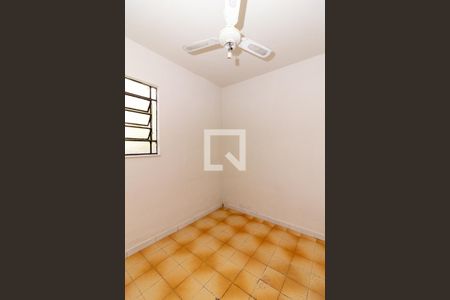 Quarto 2 de casa para alugar com 3 quartos, 80m² em Vaz Lobo, Rio de Janeiro