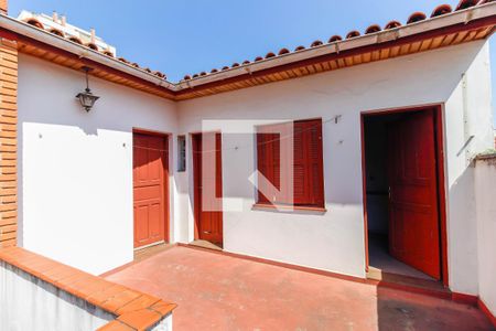 Casa à venda com 268m², 4 quartos e 4 vagasFachada