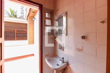 Casa à venda com 268m², 4 quartos e 4 vagasBanheiro Externo