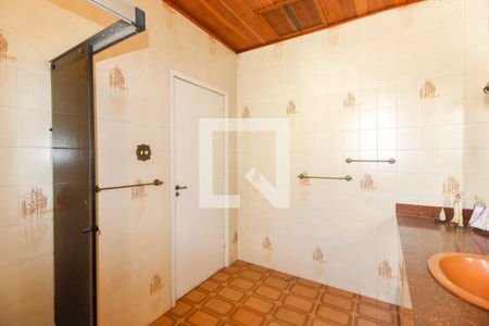 Casa à venda com 268m², 4 quartos e 4 vagasBanheiro 1