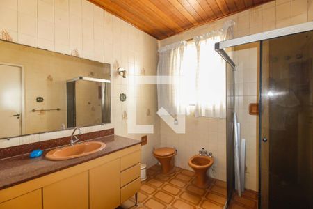 Casa à venda com 268m², 4 quartos e 4 vagasBanheiro 1