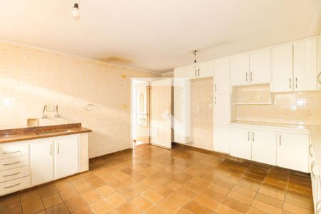 Casa à venda com 268m², 4 quartos e 4 vagasCozinha