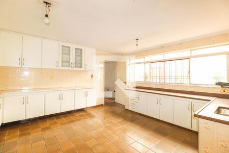 Casa à venda com 268m², 4 quartos e 4 vagasCozinha