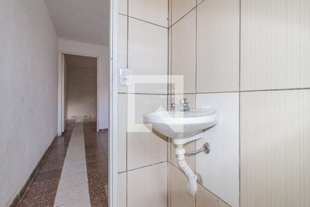 Banheiro de casa para alugar com 1 quarto, 60m² em Vila Silviânia, Carapicuíba