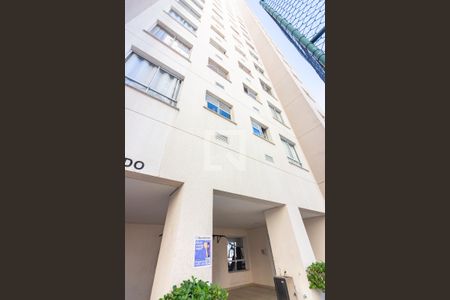 Apartamento para alugar com 30m², 1 quarto e 1 vaga Apartamento para alugar com 30m², 1 quarto e 1 vagaPlaca de Anuncio