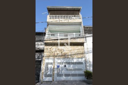 Casa à venda com 250m², 3 quartos e 1 vagaFachada