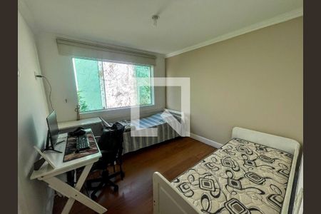 Casa à venda com 290m², 4 quartos e 3 vagas Casa à venda com 290m², 4 quartos e 3 vagasquarto 2