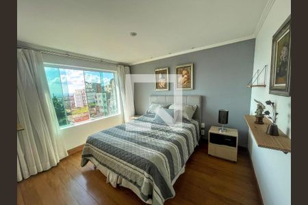 Casa à venda com 290m², 4 quartos e 3 vagas Casa à venda com 290m², 4 quartos e 3 vagasquarto 3