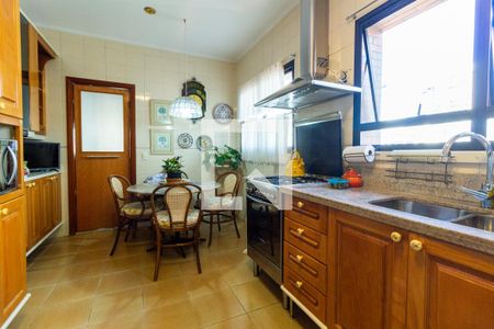 Apartamento à venda com 177m², 3 quartos e 3 vagasCozinha