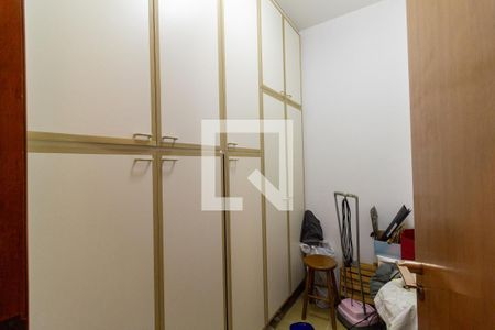 Apartamento à venda com 177m², 3 quartos e 3 vagasDependencia de Empregada