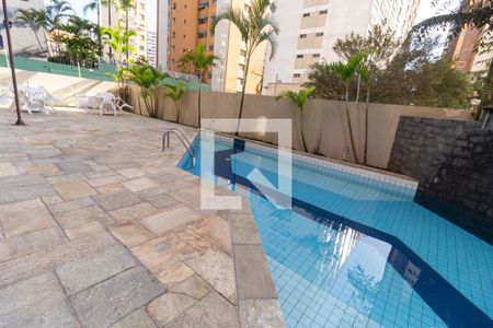 Apartamento à venda com 177m², 3 quartos e 3 vagasÁrea Comum - Piscina