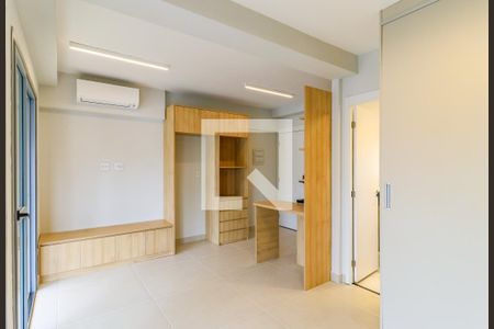 Sala/Quarto de kitnet/studio para alugar com 1 quarto, 31m² em Jardim das Acácias, São Paulo