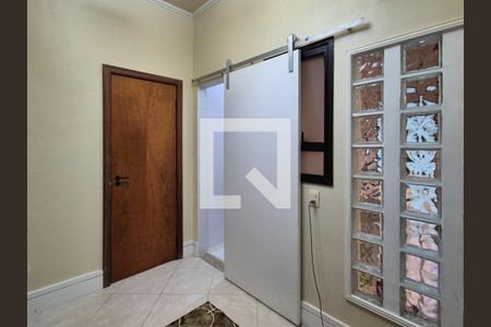 Apartamento à venda com 220m², 4 quartos e 3 vagas Apartamento à venda com 220m², 4 quartos e 3 vagasCorredor