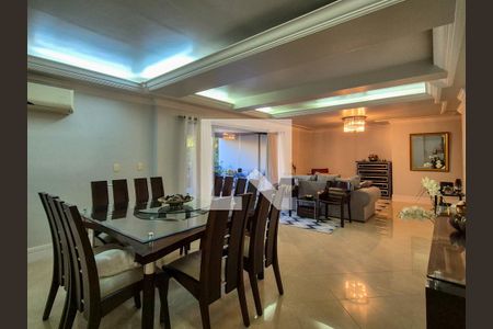 Apartamento à venda com 220m², 4 quartos e 3 vagas Apartamento à venda com 220m², 4 quartos e 3 vagasSala