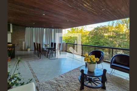 Apartamento à venda com 220m², 4 quartos e 3 vagas Apartamento à venda com 220m², 4 quartos e 3 vagasVaranda Sala