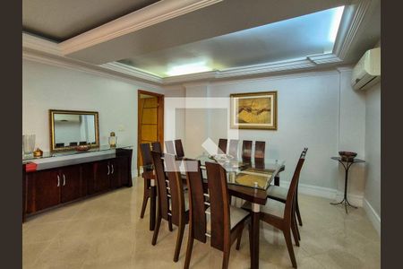 Apartamento à venda com 220m², 4 quartos e 3 vagas Apartamento à venda com 220m², 4 quartos e 3 vagasSala