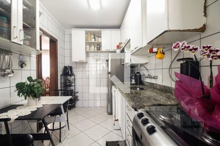 Apartamento à venda com 107m², 3 quartos e 2 vagas Apartamento à venda com 107m², 3 quartos e 2 vagasCozinha