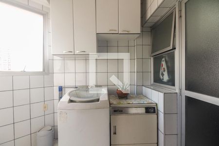 Apartamento à venda com 107m², 3 quartos e 2 vagas Apartamento à venda com 107m², 3 quartos e 2 vagasÁrea de Serviço