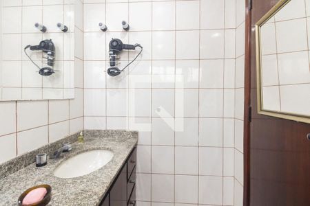 Apartamento à venda com 107m², 3 quartos e 2 vagas Apartamento à venda com 107m², 3 quartos e 2 vagasBanheiro Suíte