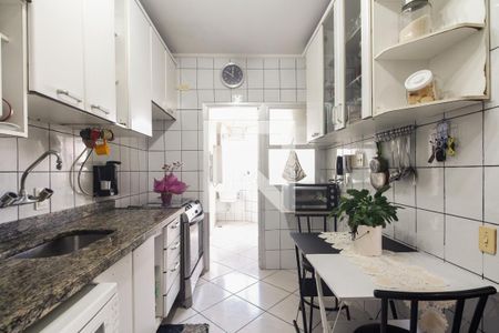 Apartamento à venda com 107m², 3 quartos e 2 vagas Apartamento à venda com 107m², 3 quartos e 2 vagasCozinha