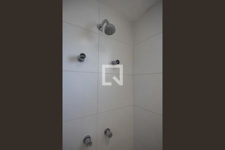 Apartamento à venda com 142m², 3 quartos e 2 vagasChuveiro do Banheiro da Suíte 3