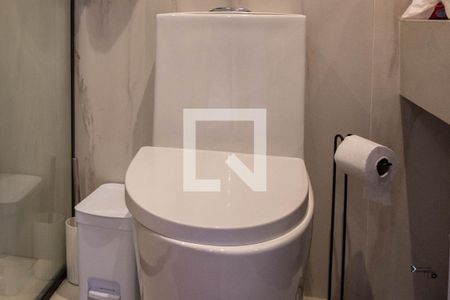 Casa de condomínio à venda com 600m², 5 quartos e 4 vagasBanheiro Quarto 2