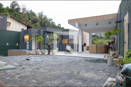 Casa de condomínio à venda com 600m², 5 quartos e 4 vagasÁrea externa